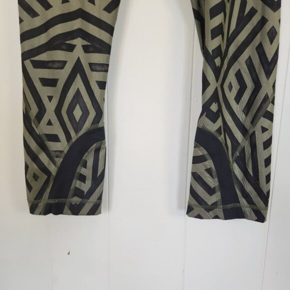 Lululemon Inspire Crop Chevron Shuffle Fatigue Green Cropped Leggings Yoga Gym - Picture 8 of 12